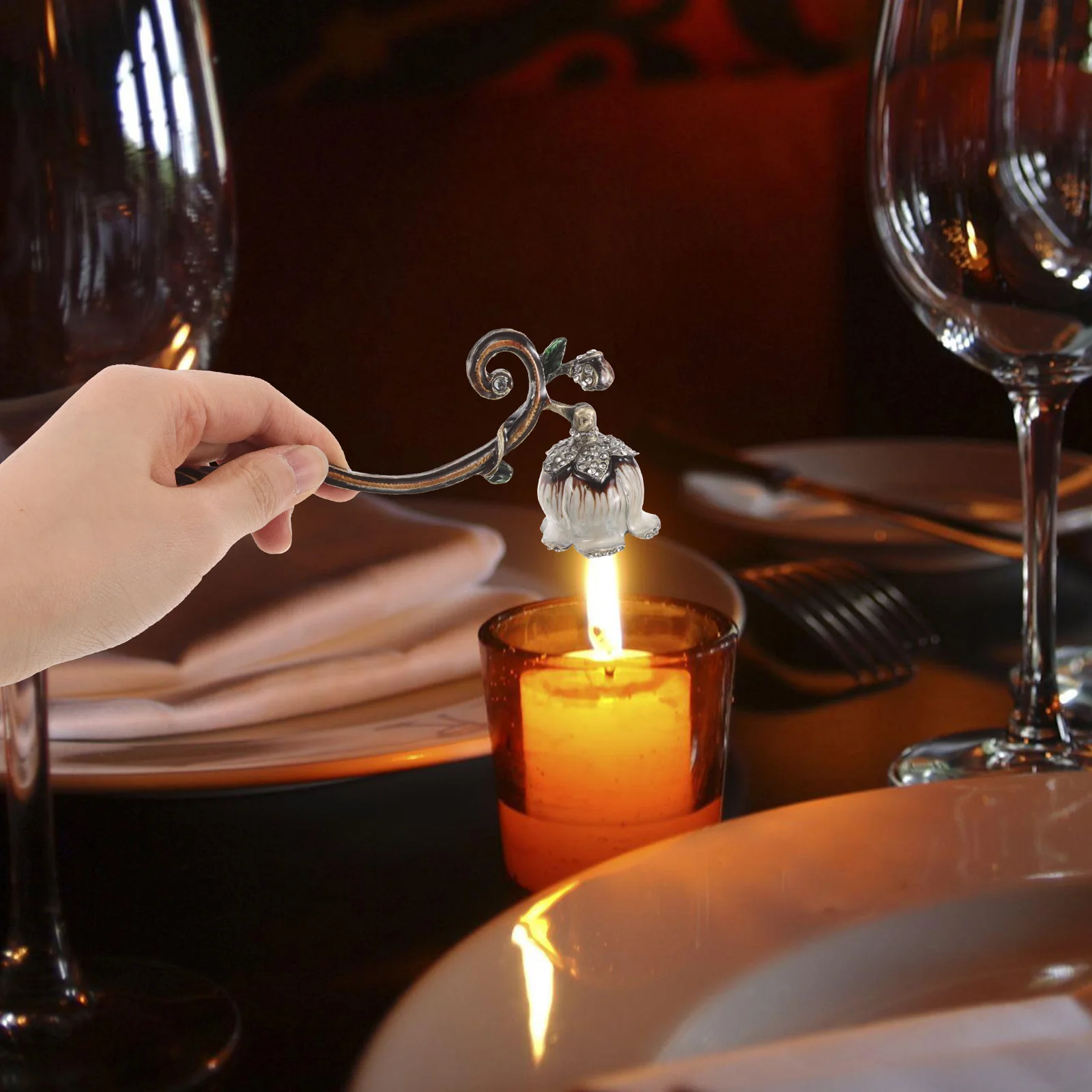 

Retro Extinguisher Metal Snuffer Vintage Wick Extinguishing Tool for Home Wedding Design Accessory Fire