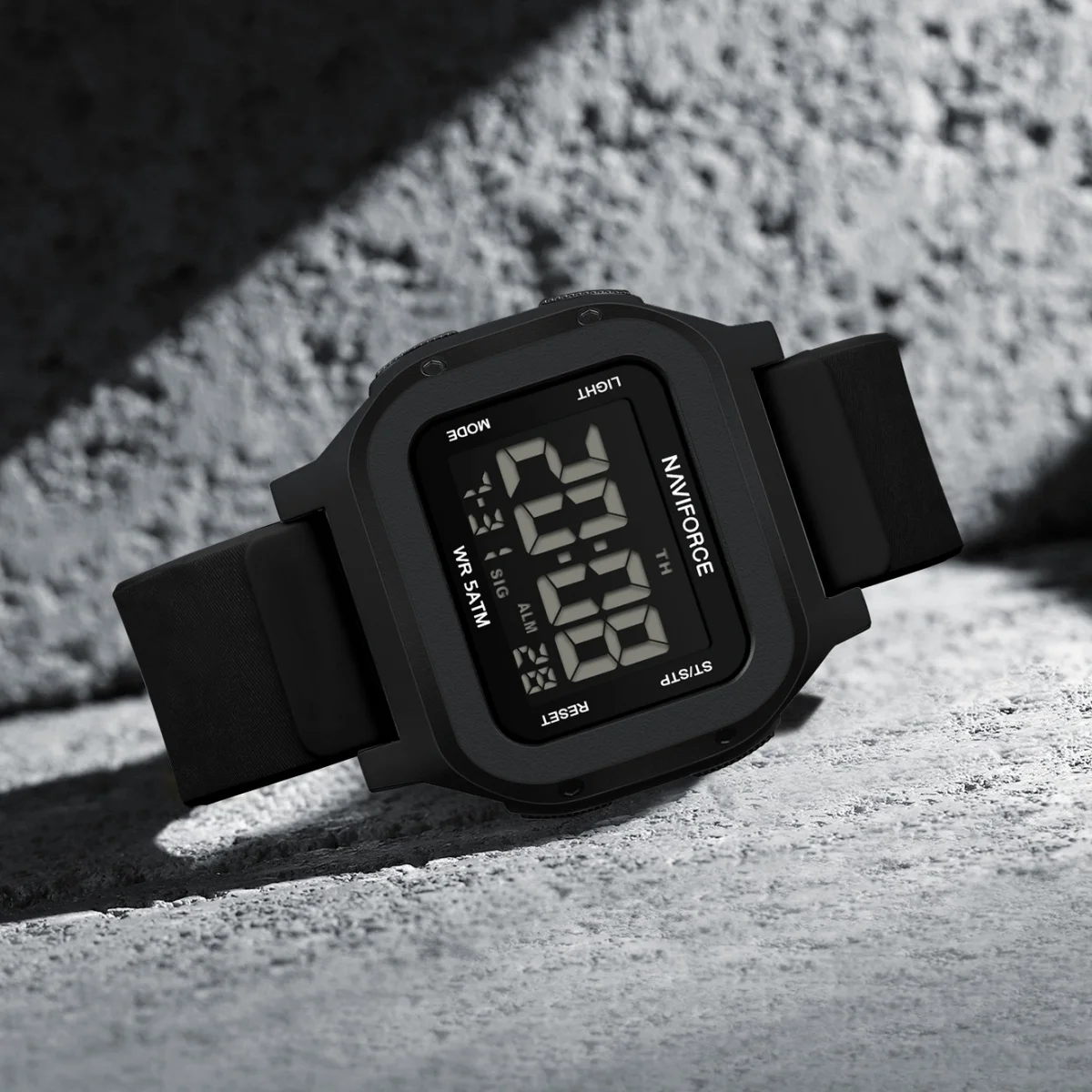 NAVIFORCE 7137 Fashion New Student Watch Men Outdoor Electronic Shock Digital Watches Sport Man Wristwatches Reloj Masculino