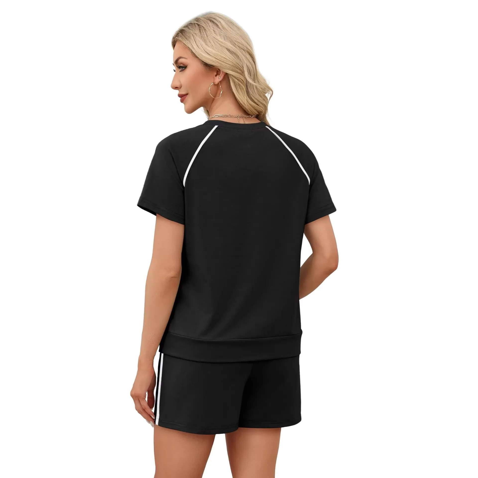

Summer Air Layer Solid Color Shorts Loose Fit Knee-Length Side Stripe Contrast Trim Casual Short Pants
