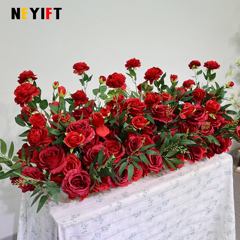 Rote Rose, grüne Blätter, Blumenreihe, Dekor, Hochzeit, Hintergrund, Bogenrahmen, Blumenarrangement, Tischdekoration, Kugelfenster