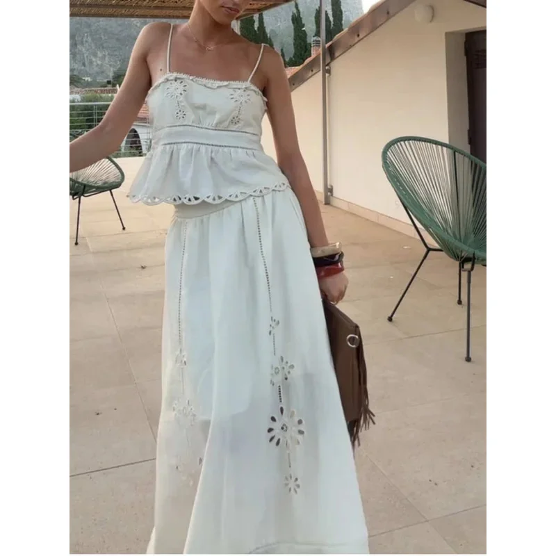 

Women's Retro Sleeveless Skirt Suit Hollow Embroidery Short Suspender Top A-Line Elastic Waist Midi Skirt Summer Fashion