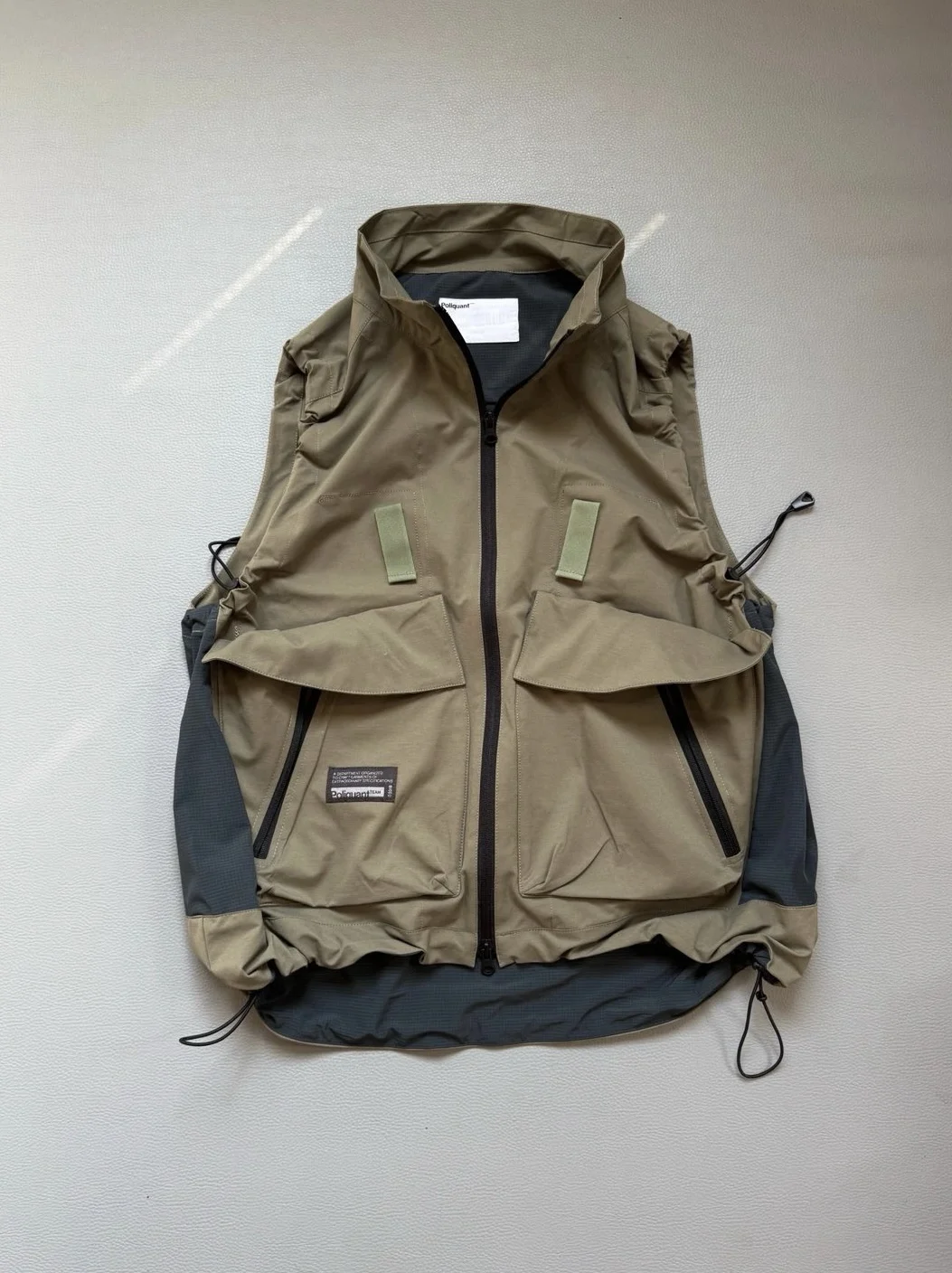 

Poliquant Japanese outdoor functional pocket color matching nylon vest