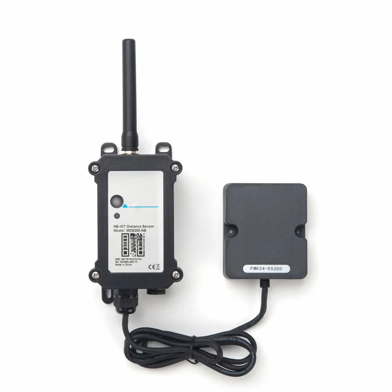 LMDS200-LB LoRaWAN Sensor Microwave Distance Detection Bottom Water Level Monitoring