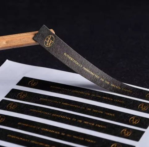 Customized heat-resistant and strong adhesive texture stickers, company logo embossed gloss gold foil stickers, labels