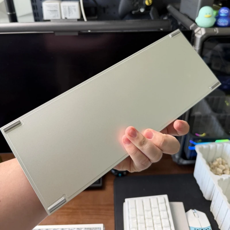KBDfans Tofu60 Redux V2 CSR Magnetic Axis CNC Keyboard Shell Custom Gh60 Wooting Ev63 for Ergonomic Case Gamers Hand on SetDIY