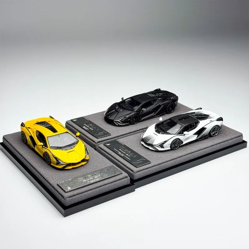 1:64 Italian Superstar Lightning Collector's Resin Microscale Replica Car Model, Room Decor Item, Gift for Friends