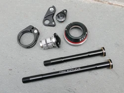 Gravel Bike Thru Axle Front Rear 100mm * 12mm Axle Front Fork / 142mm * 12mm Axle + Headset + Seat Clamp + Deraileur Hanger