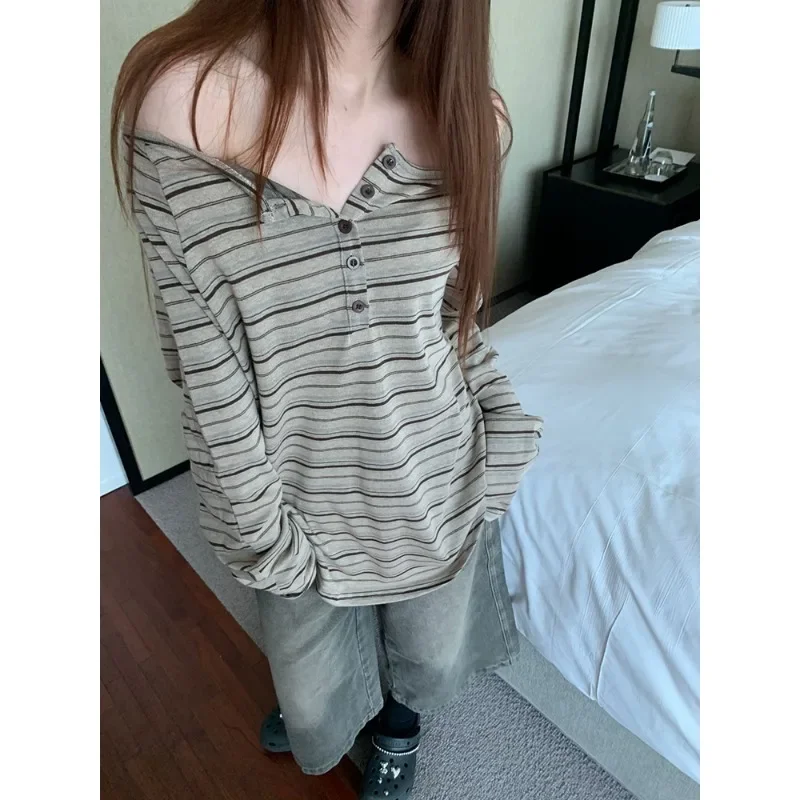 

Vintage Strapless Buttons Loose Long-sleeved T-shirt Women 2025 Spring New Streetwear Contrast Color Striped Casual Tops