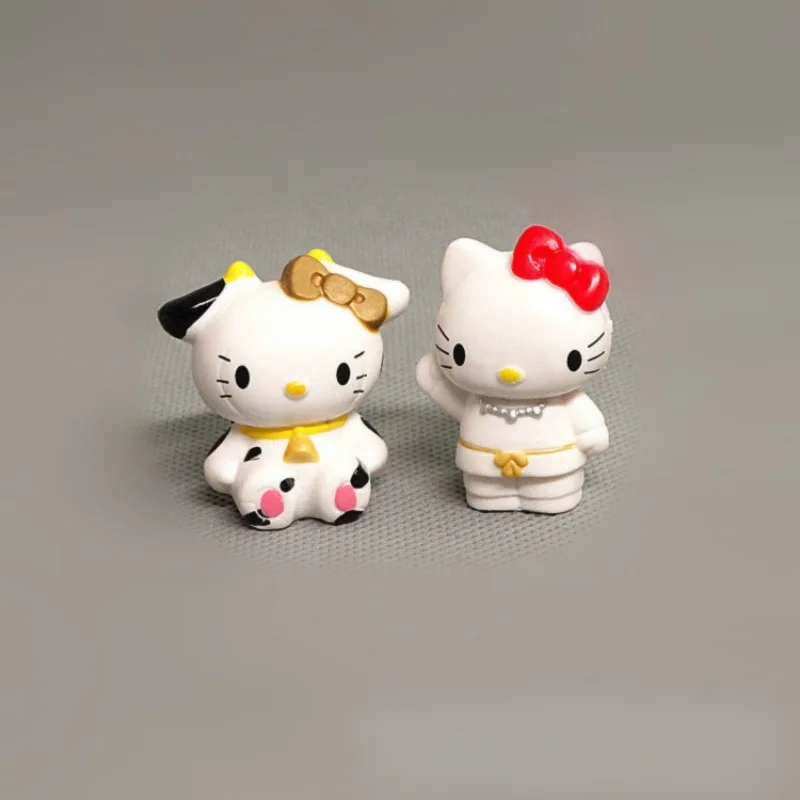 8Pcs Sanrio Hello Kitty Dekoracja Lalka Anime Figurka Śliczna Zabawka Q Figurka Samochody Torty Biurkowe Dekoracja Modele Dzieci Prezent Urodzinowy