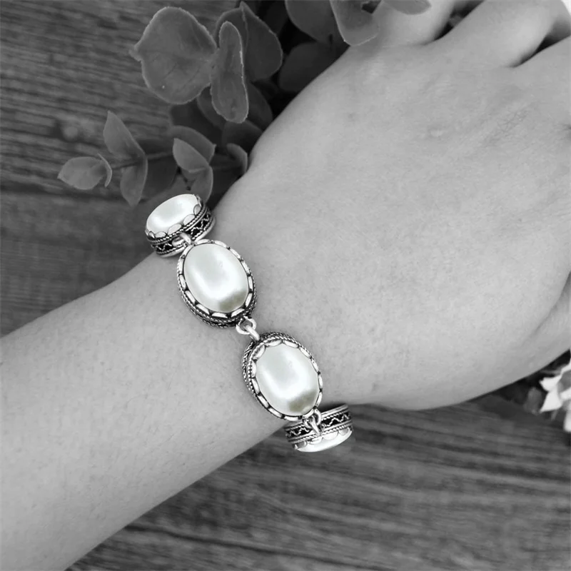 Oval Pearl Bracelet For Women Vintage Strand Bracelet Antique Silver Plated Cocktail Party Fashion Jewelry