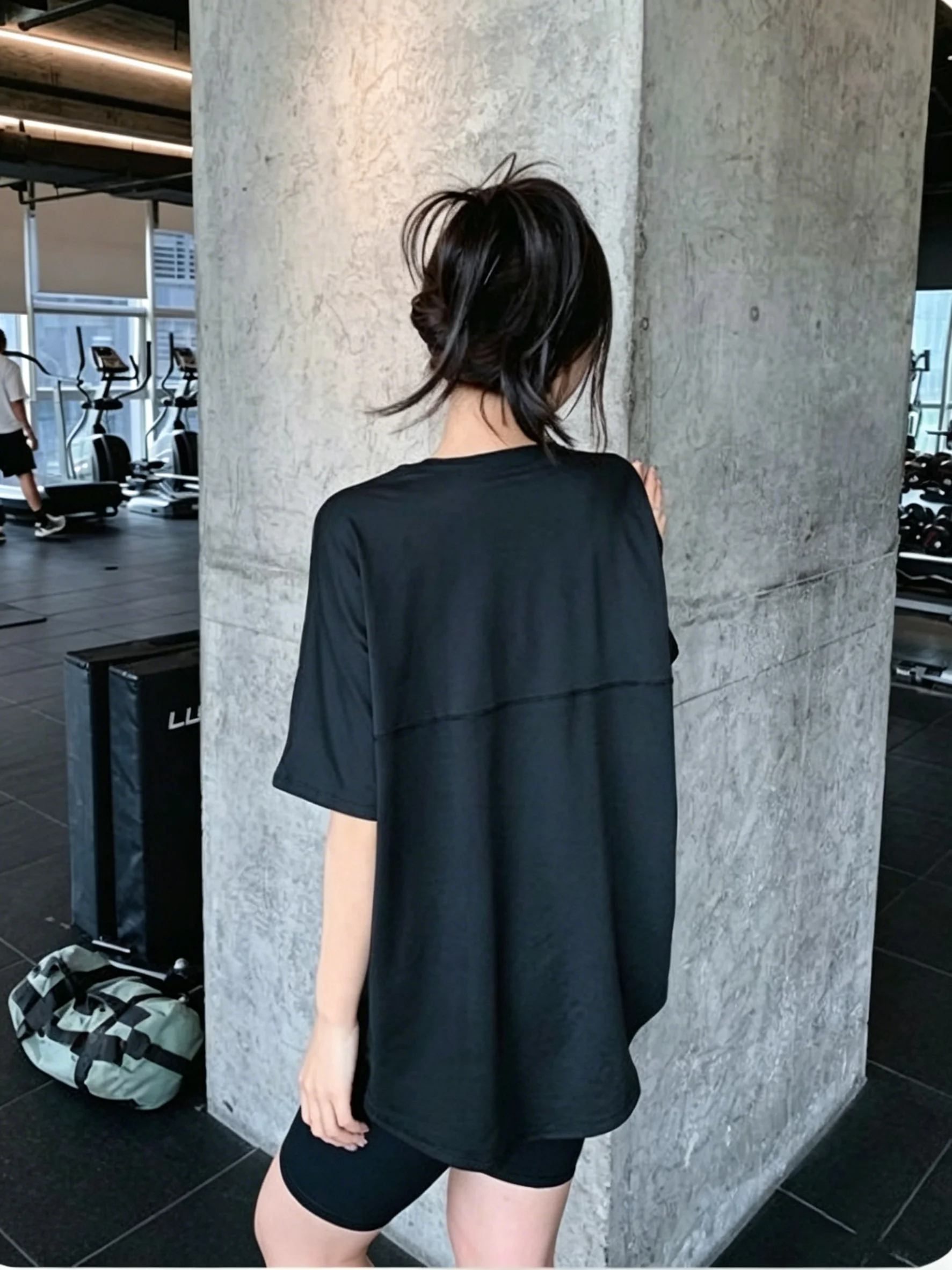 

Summer Plus Size Loose&Quick - dry Short - sleeve Mid - length Hip - covering Yoga Wear for Ladies