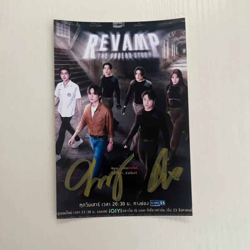 Bounprem Boun Noppanut Prem Warut صور موقعة للتلفزيون التايلاندي Revamp The Series Drama Stills صورة توقيع مكتوبة بخط اليد