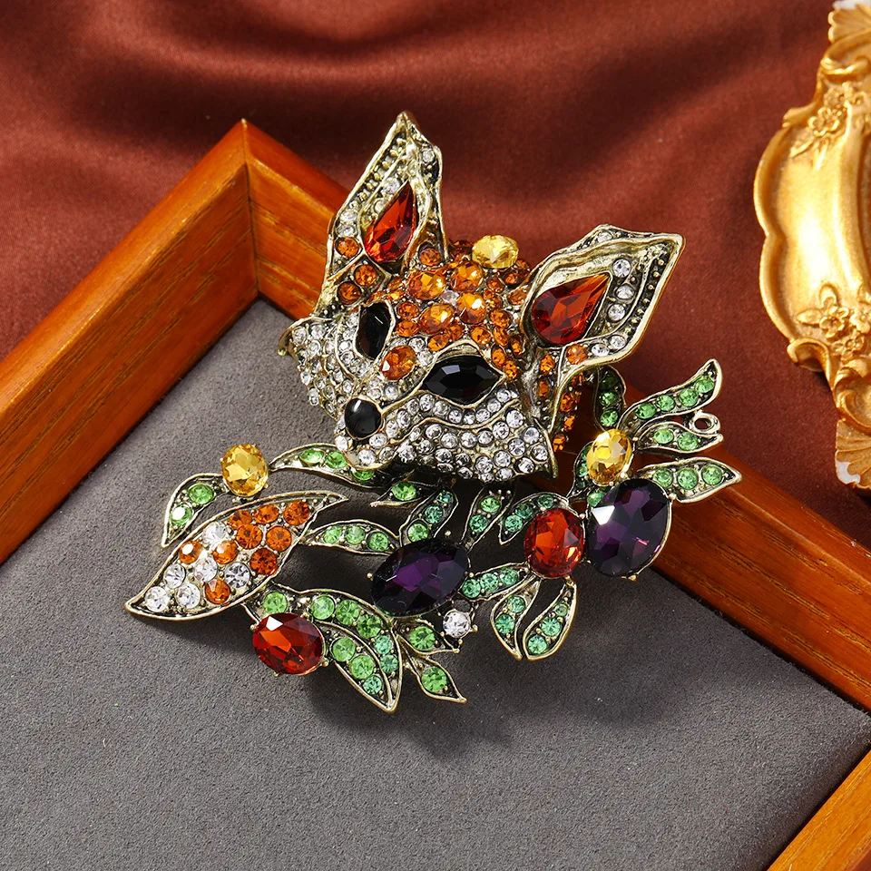 Retro Classic Women Men Fox Full Crystal Brooches Badges Vintage Lady Heavy Industry Animal Rhinestone Suit Coat Pin Corsages