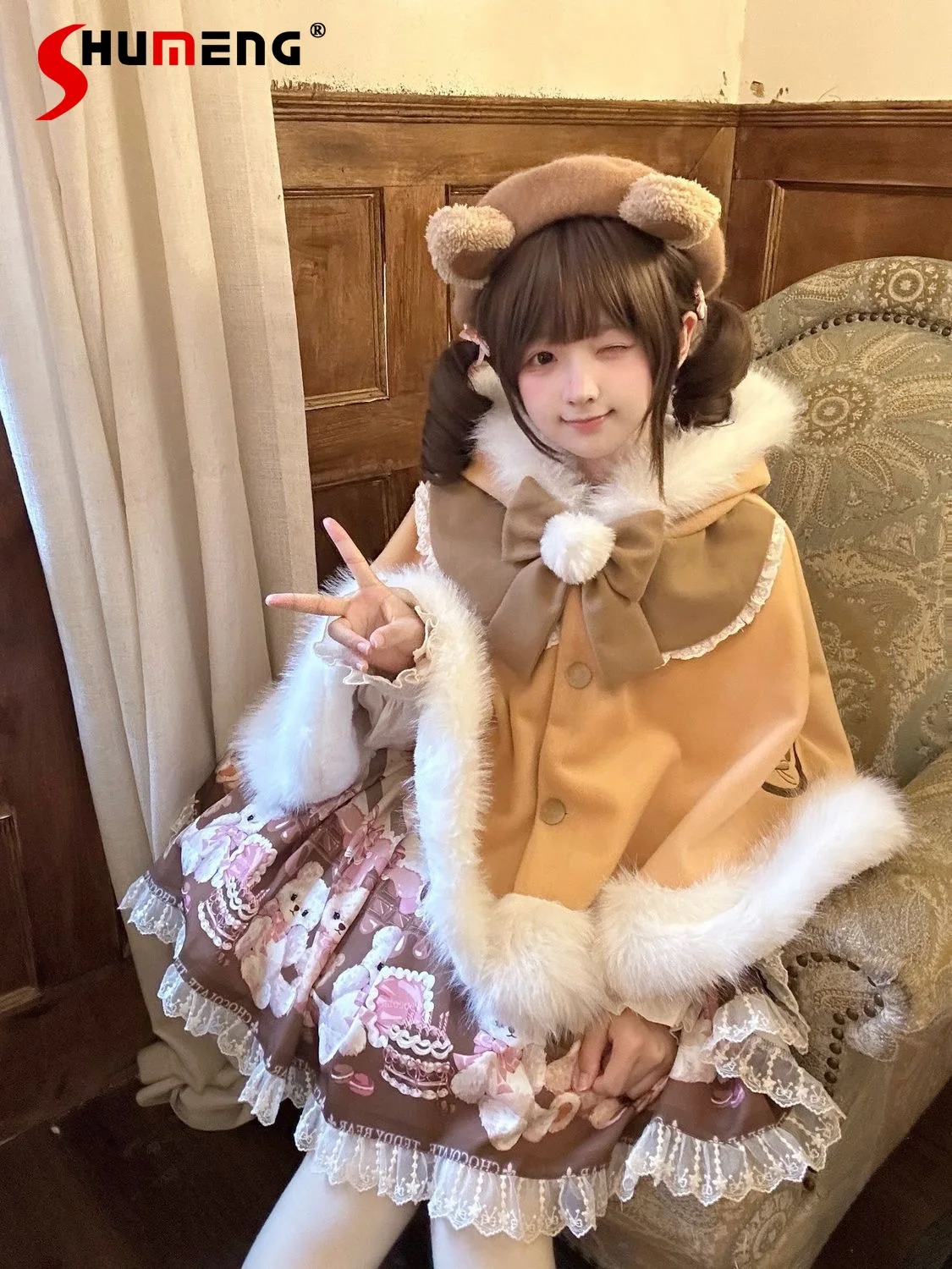 เสื้อคลุมโลลิต้าฤดูหนาวสไตล์ญี่ปุ่น น่ารัก หวาน ปักลาย ขนปุย มีฮู้ด ผูกโบว์ ติดกระดุมแถวเดียว ผ้าฟลีซ อุ่น สำหรับผู้หญิง