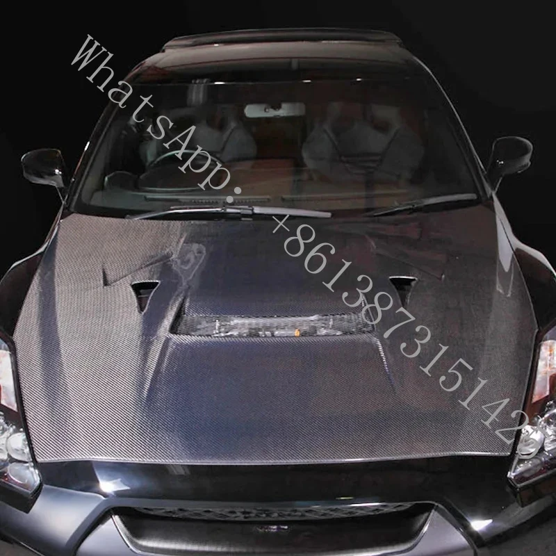 

Suitable GTR R35 2026 Varis Racing Carbon Fiber Engine Cover & Hood