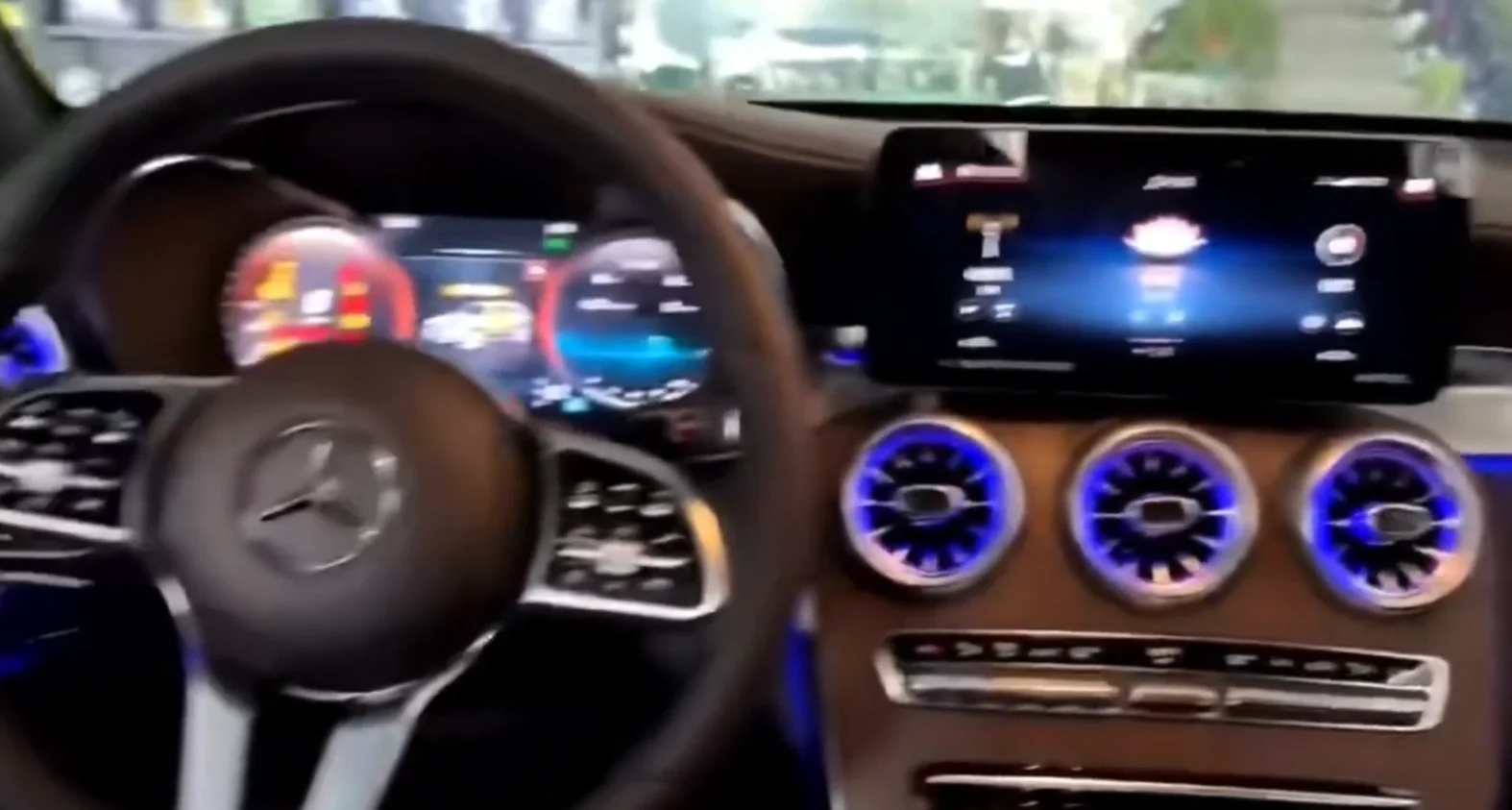 

New For Mercedes Benz GLC front and rear turbocharged light spassenger atmosphere lights rear backrest atmosphere lights