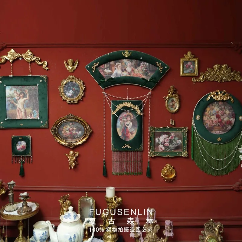 

Винтажная французская рамка для фотографий ручной работы, темно-зеленая, из бархата, для декора стен, украшения дома, создания атмосферы в кафе.