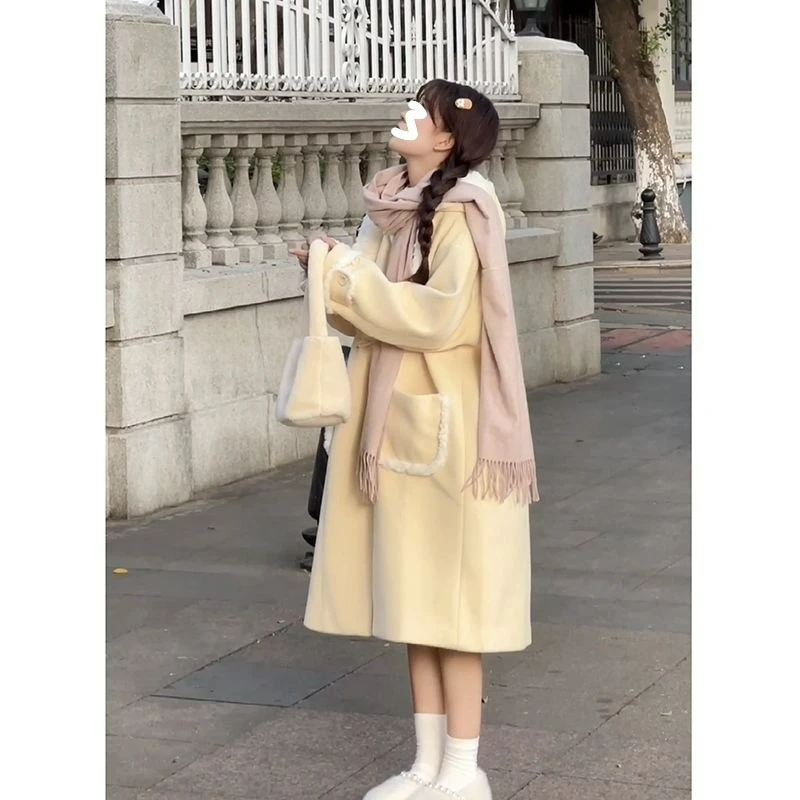 بلون معطف دافئ 2026 الخريف/الشتاء موضة منتصف طول معاطف صوفية مع أزرار القرن كيب قبعة الحلو معطف المرأة الأنيقة #2