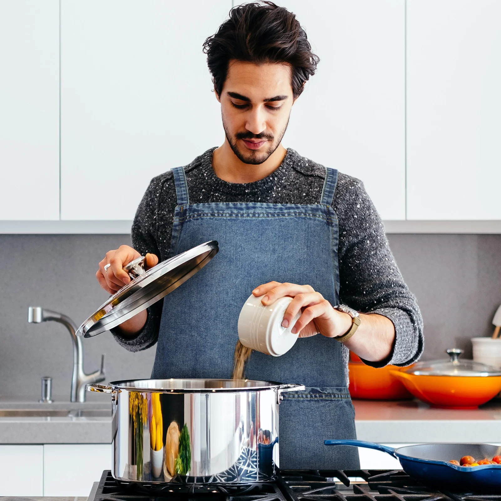 1 szt. Gruby fartuch dżinsowy dla kobiet, fartuch kuchenny chroniący przed zabrudzeniami, z kieszeniami, regulowany, z krzyżowym wiązaniem na plecach, nadający się do prania, wielokrotnego użytku.
