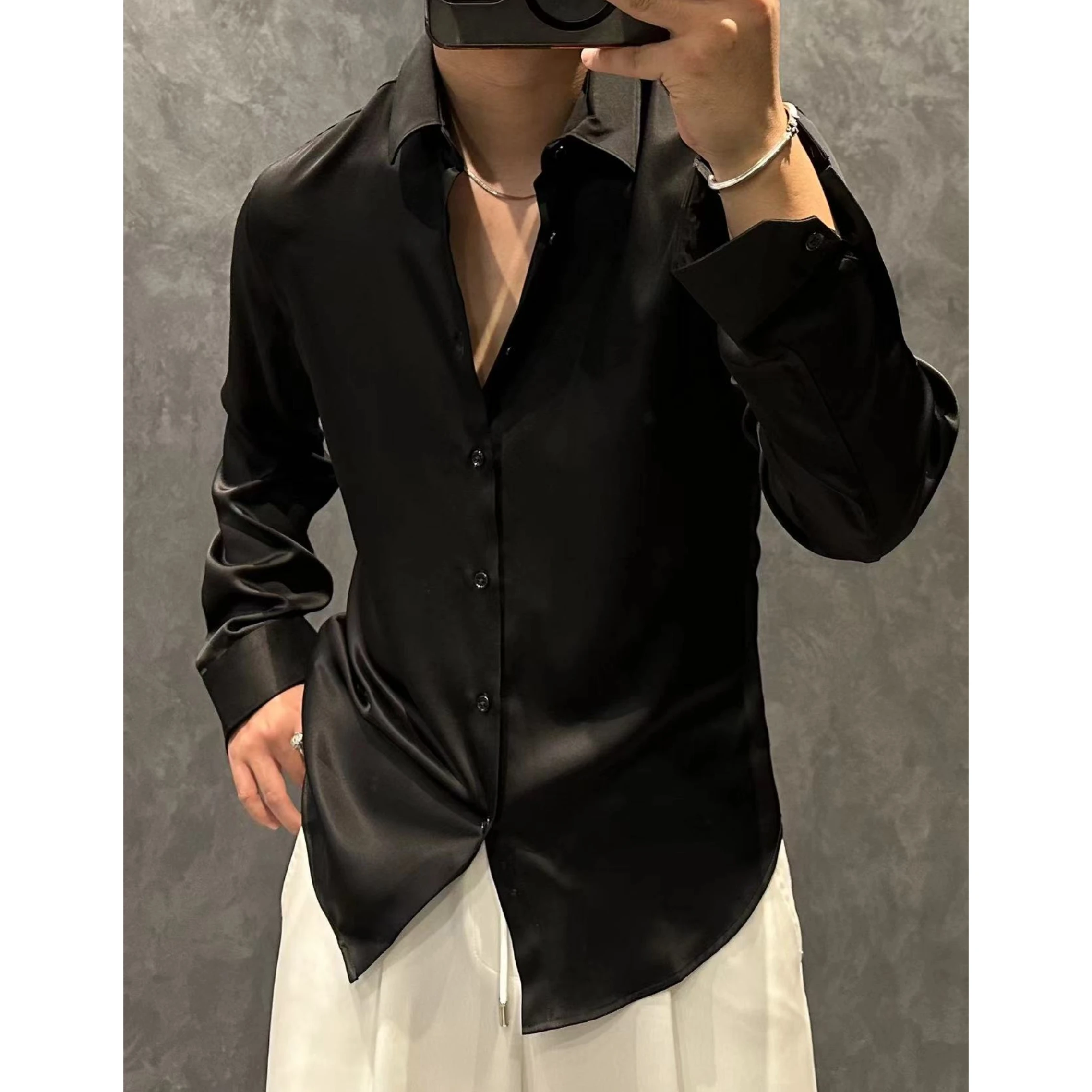 

Летняя мужская рубашка-куртка 2026 года из высококачественного ледяного шелка и ацетата: охлаждающая, гладкая, с длинным рукавом, свободного кроя, класса люкс, в простом стиле