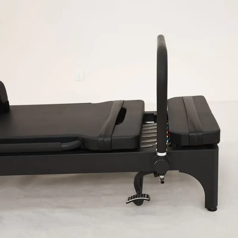 for Ergonomic Shape Strict QC Metal Reformer Pilates Machine High Weighing for Rehabilitation Center