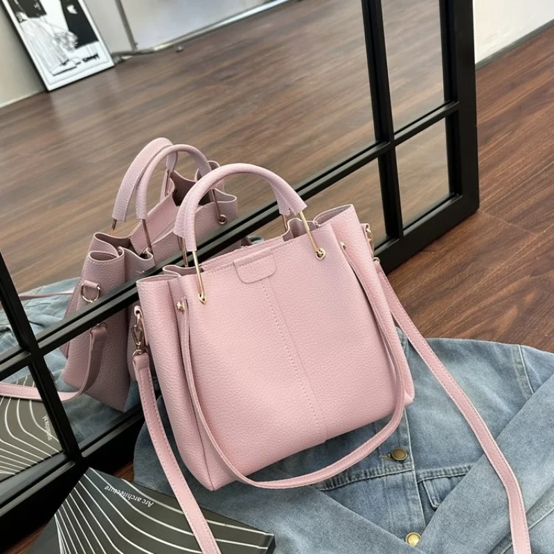 

Fashionable Women's Shoulder Bag Crafted From Premium Leather Featuring Trendy Design And Paris Neat Style ​