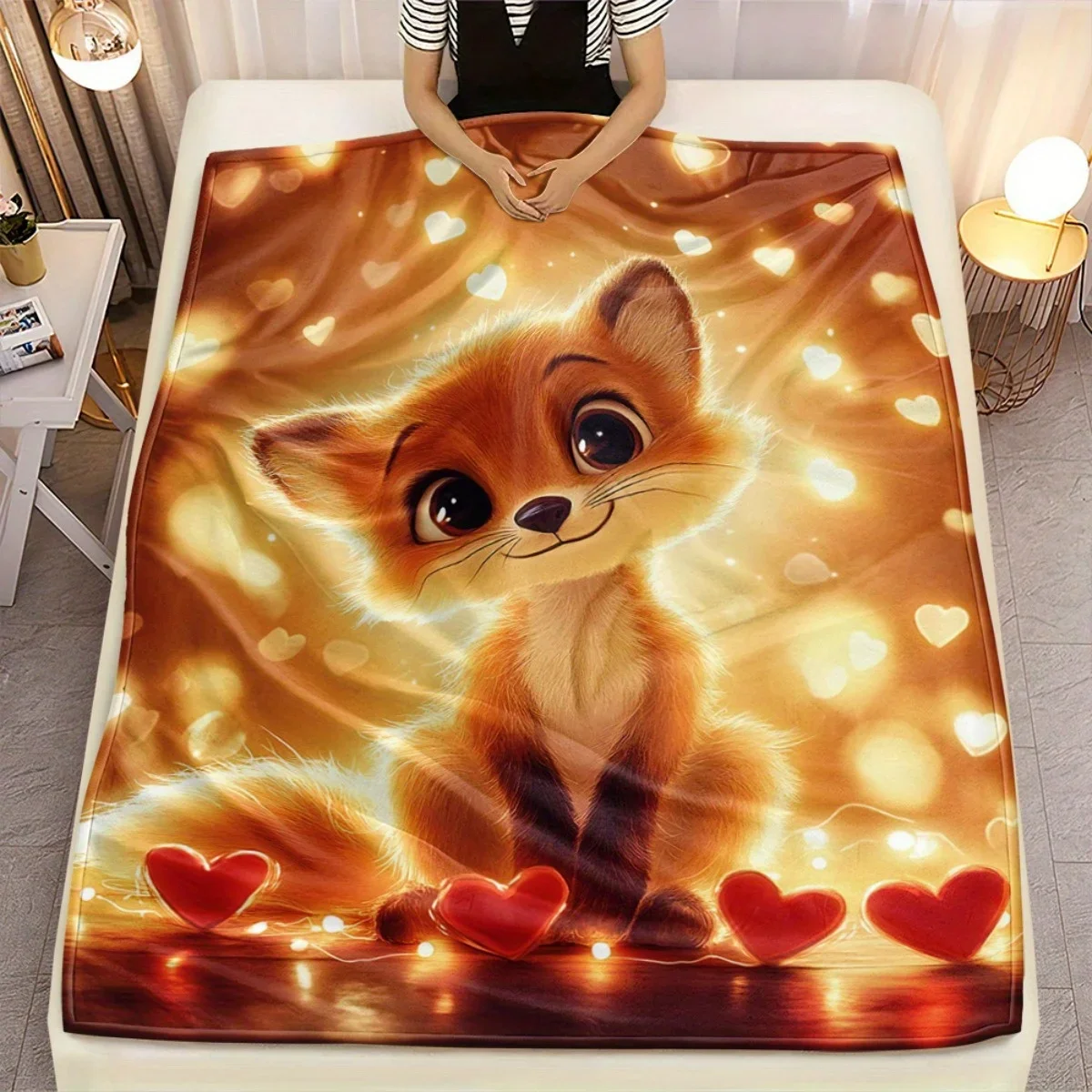 

Мягкое флисовое одеяло с милым лисенком и сердечками на золотистом фоне, романтический дизайн, подарок для влюбленных пар
