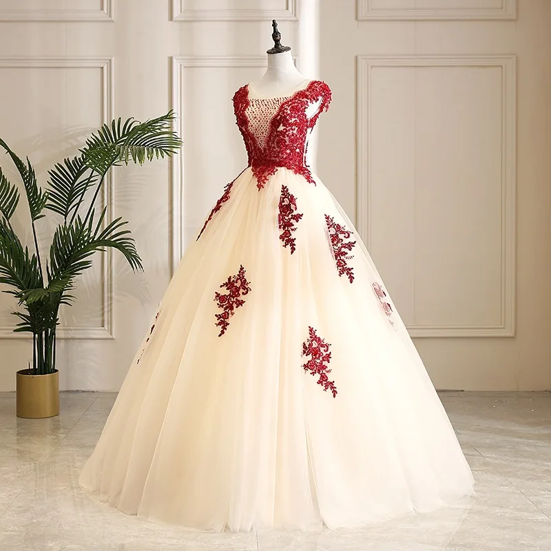 Customized Ball Gown Quinceanera Dresses Appliques Prom Party Gowns Formal Vestido De 15 Anos robes de soirée Abendkleider