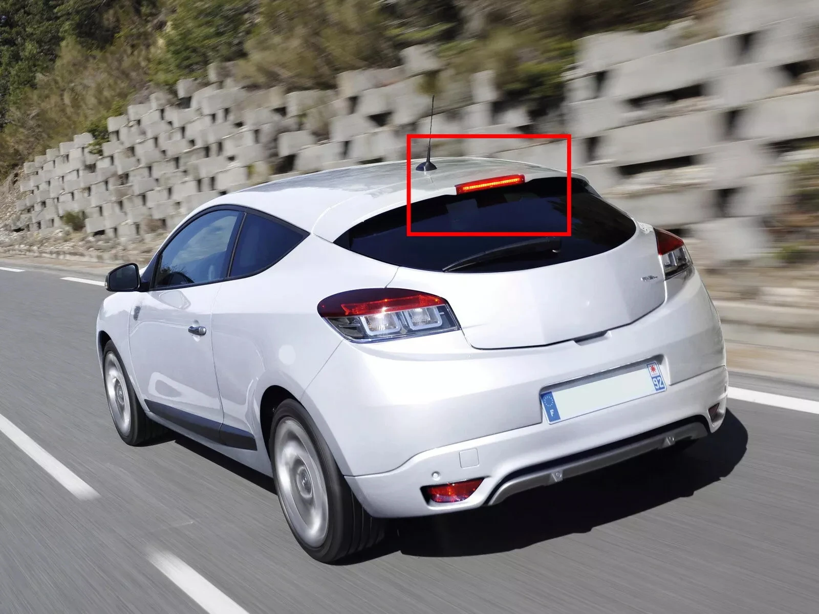 سيارة LED الخلفية عالية المستوى 3rd الفرامل وقف الضوء لرينو ميجان MK III عالية الجودة سيارة إكسسوارات مضيئة الأحمر 2008-2016