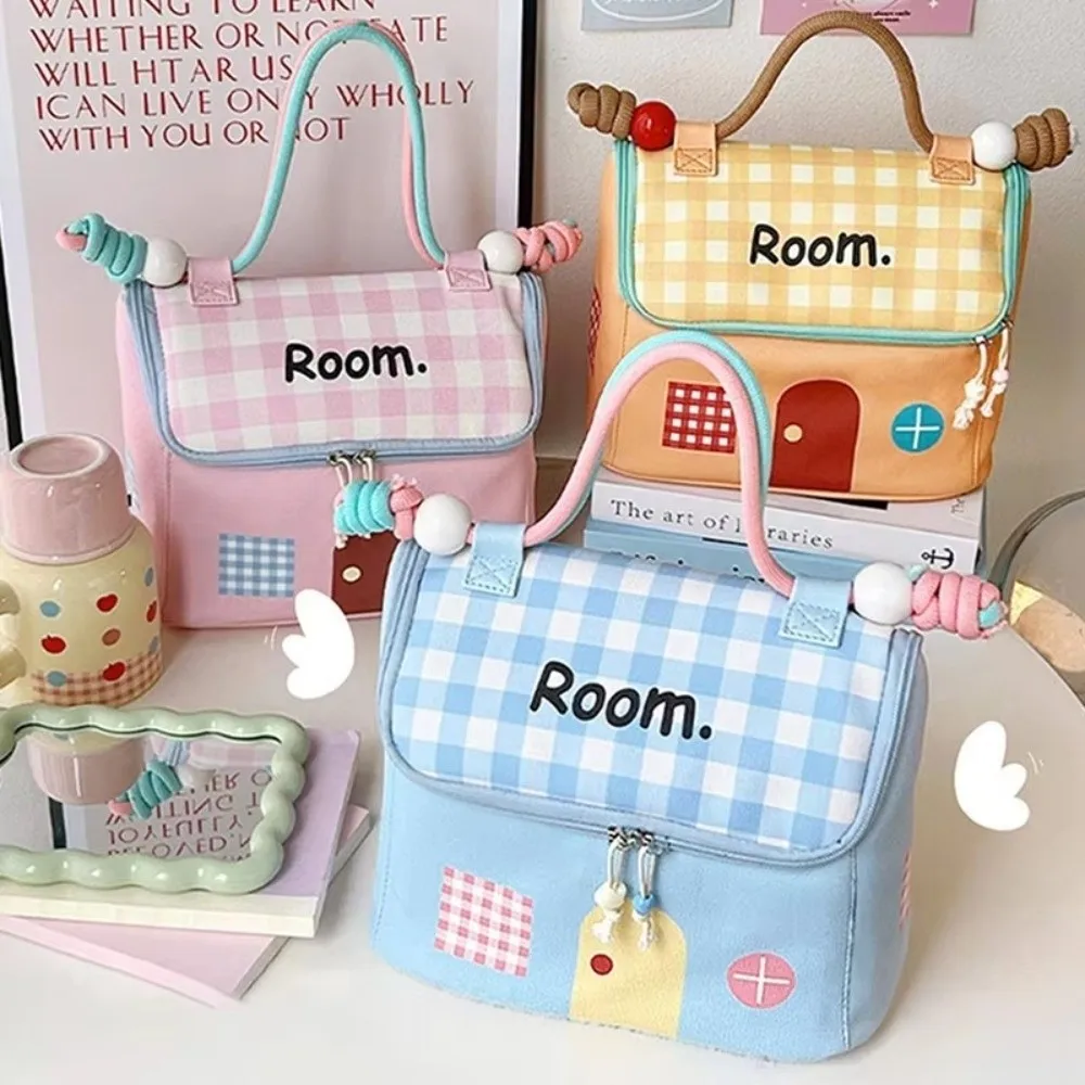 Dopamine Large Capacity Makeup Bag House Shape Waterproof Portable Toiletry Organizer Cute Portable Storage Bag Daily Use