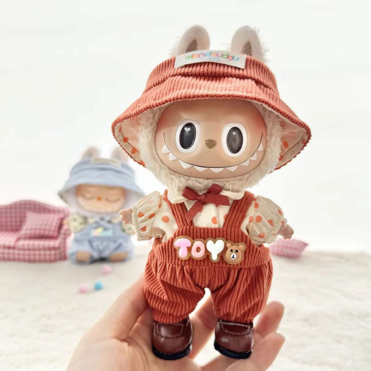 Simpatici mini vestiti per bambole in peluche Accessori per abiti Zaino Pantalone con cappello per accessori di abbigliamento Labubu Regalo per ragazza