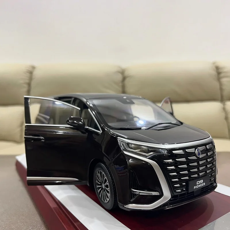BYD Denza D9 Pioneer Alloy Diecast نموذج سيارة MPV، عرض المجموعة، هدية عيد ميلاد للبالغين أرجواني 1:18