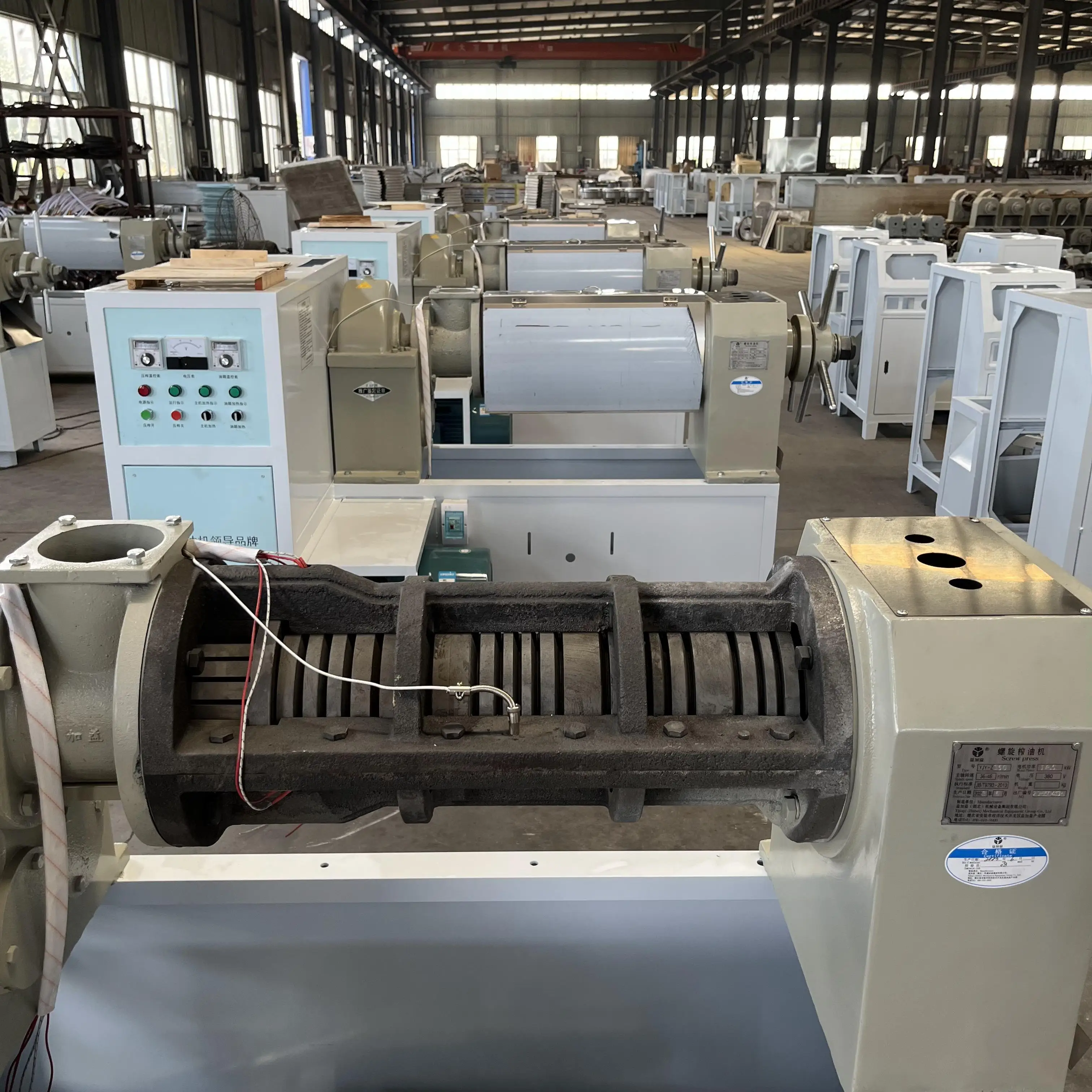 Factory Supply 7.5kw 150kg/H Cooking Oil Extraction Filter Sesame Oil Making Machine Sunflower Seed Coconut Oil Press Machine - view 3