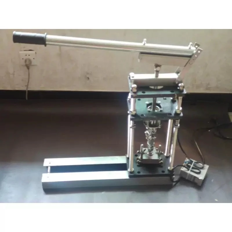 New desktop injection molding machine Small mini vertical injection molding machine New 220V435w hand pressure
