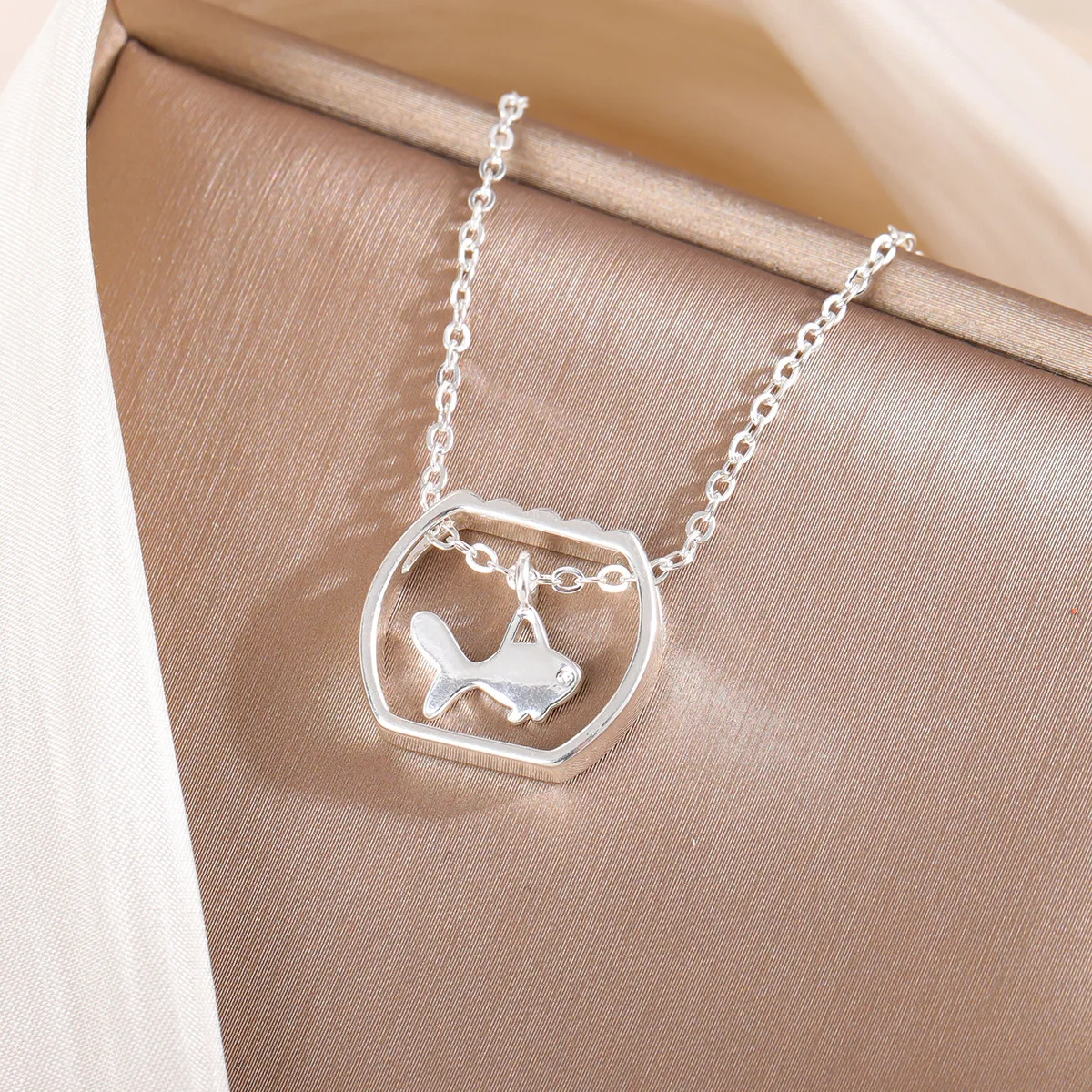 New Fashion Fish 925 Sterling Silver Jewelry Personality Rectangular Border Geometric Pendant Necklaces  XL200