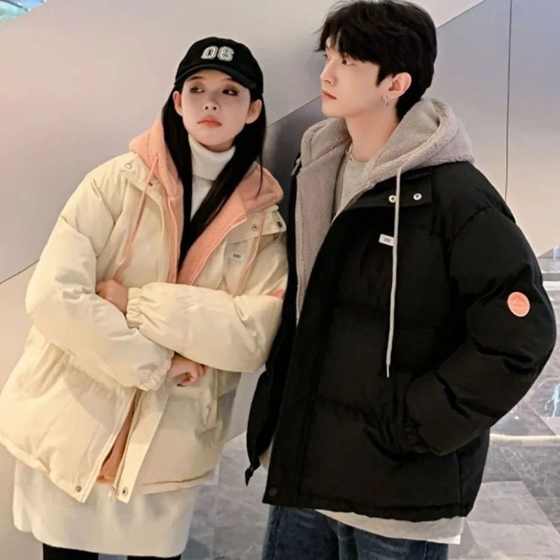 Ropa de pareja 2026, chaqueta acolchada con capucha de lana de cordero empalmada falsa de dos piezas, chaqueta cálida gruesa holgada, Parkas simples para ir al trabajo