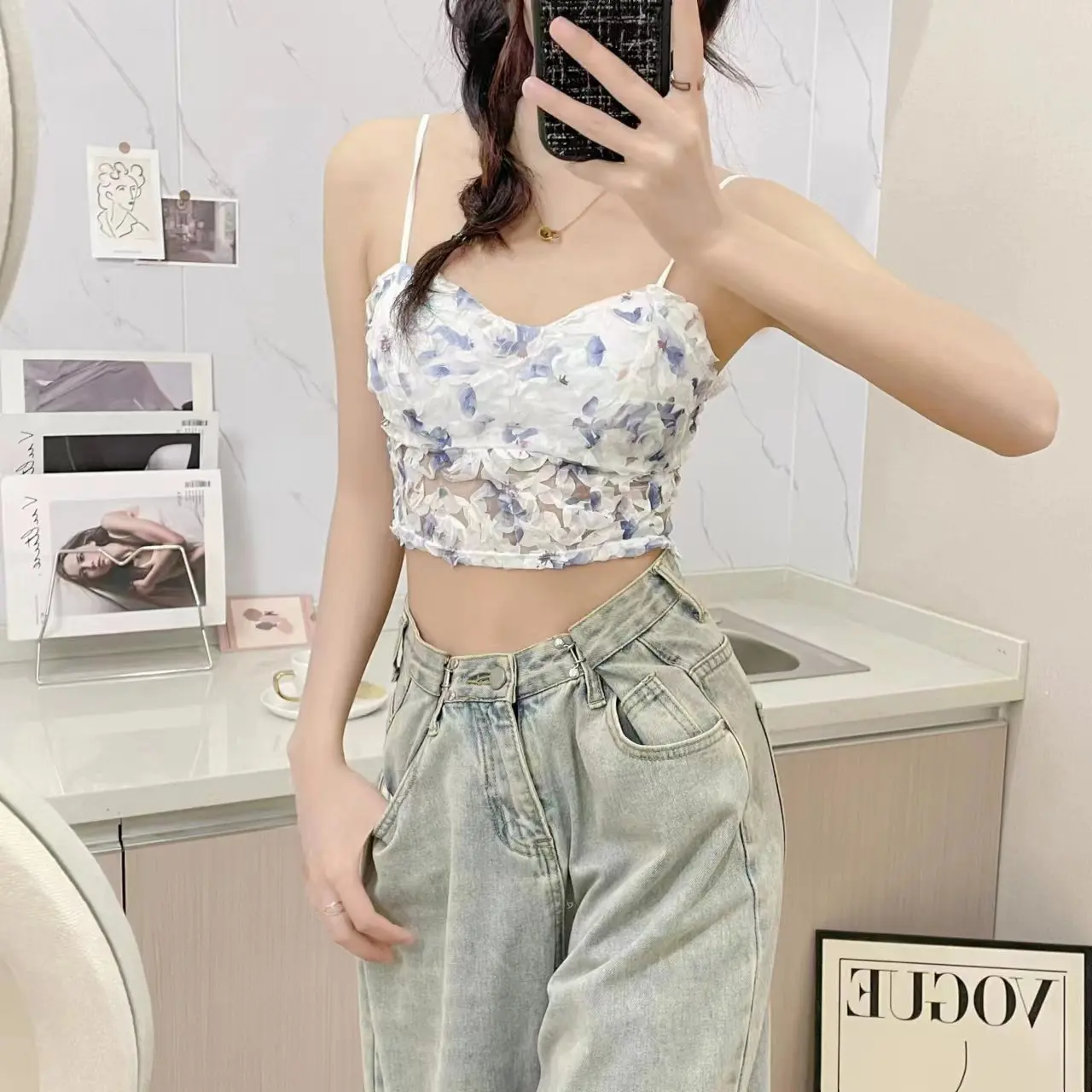 Short Breathable Strap Vest Summer Sweet Floral Corset Vest Lady Beach Style Sleeveless Blouse Women Vintage Lace Slim Crop Top