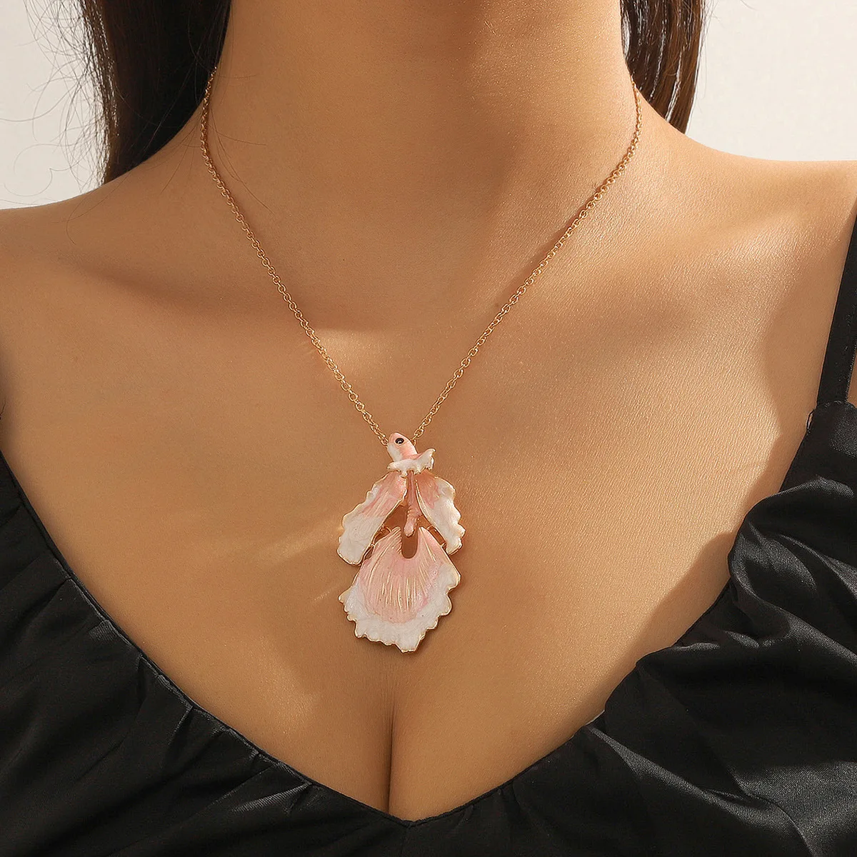 Gold starfish pink oil dripping betta design necklace light luxury fashion personality temperament versatile necklace
