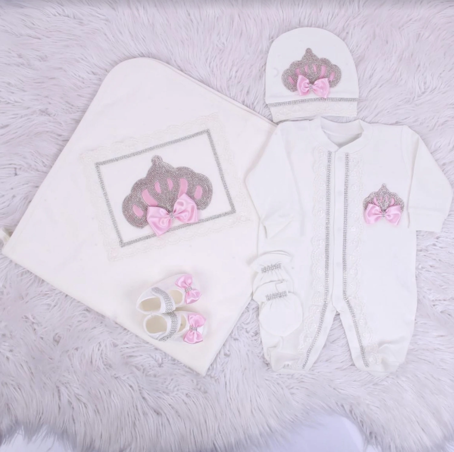 Dollbling Personalized Name Pink 4pcs Set with blanket baby outfit Layette Flower Pearl Crown Coming Home Onesie Clothes Suit