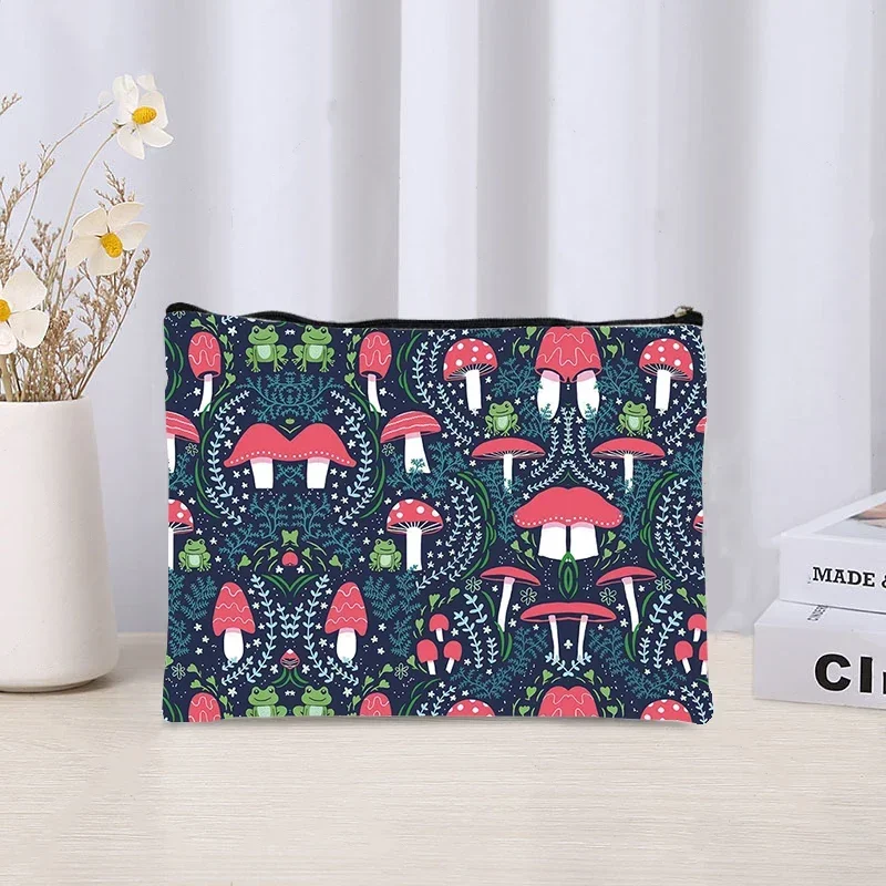 Magical Mushrooms Fresh Flowers Pattern Zipper Pouch Ladies Make Up Bag Kawaii Pencil Case Stationery Storage Lipstick Clutch