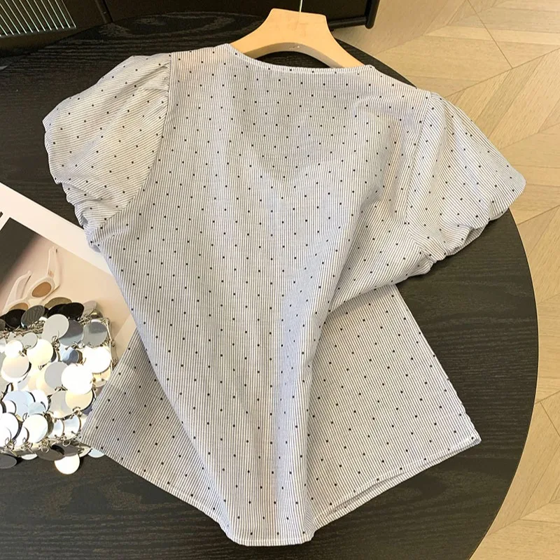 مصمم الخامس الرقبة بوتوم Bowknot المرقعة البولكا نقطة بلوزة المرأة 2025 الصيف الكورية نمط عادية شيك فضفاض قميص شارع العليا