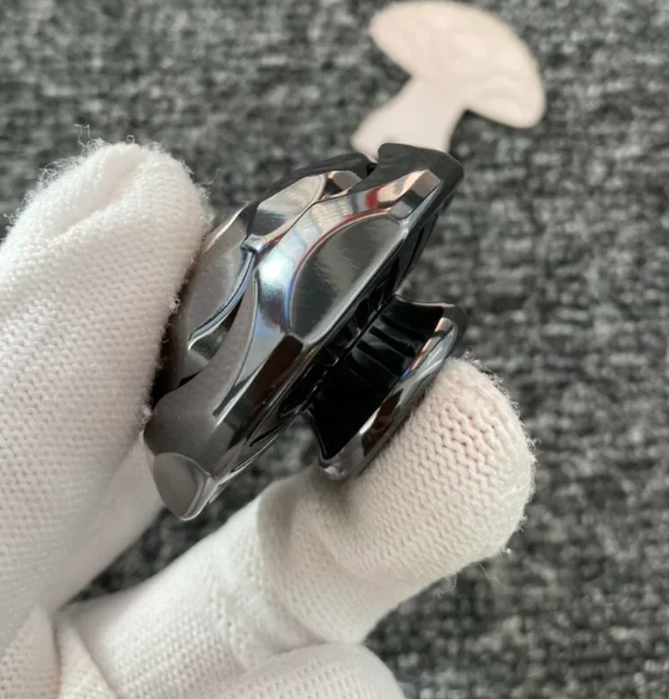 Used EDC Rogue zirconium mushroom throwing spinner Fingertip gyroscope Decompression toys