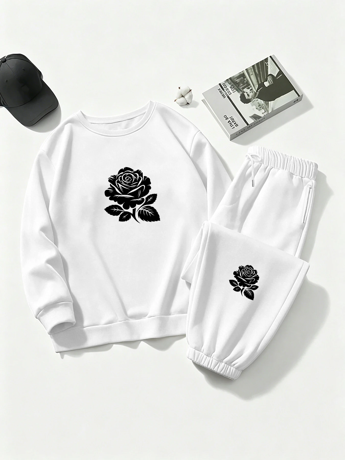 

Gentle and Elegant Casual Sweatshirt Set, Women's Two-Piece Set with Blooming Rose Print, Loose-Fitting Slimming Casual Outfit, Round-Neck Long-Sleeve Top and Jogger Sweatpants, Spring and Autumn Campus Wear, Women's Clothing