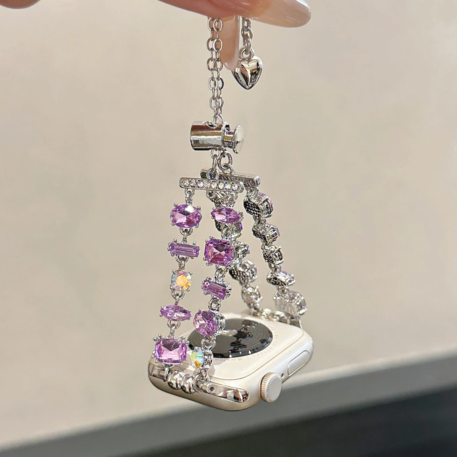 

Gorgeous Sparkle Diamond Strap for Apple Watch 46/45/44/42/41/40/38mm Elegant Women's Strap Suitable for IWatch S10 9 8 7 6