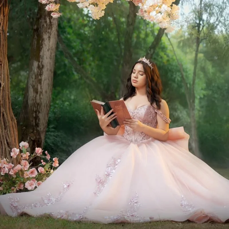 

light pink Quinceanera Dress off-shoulder crystal decal 3D flower Bow vestidos de 15 Quinceanera ﻿Customize