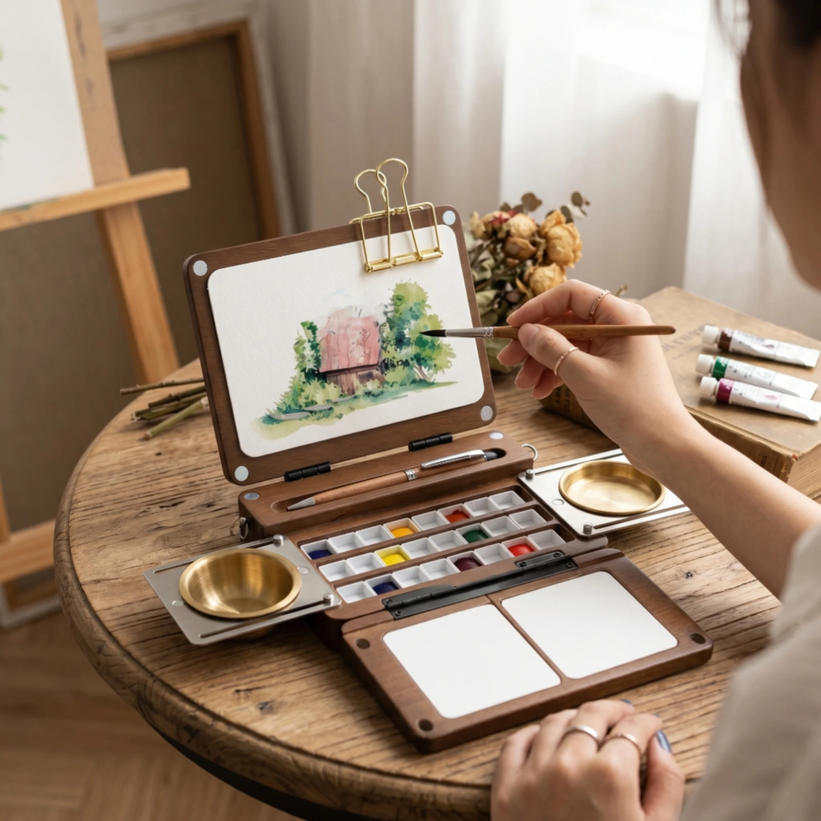 Sketching Box with Metal Cups Fold-out Portable Paint Box with Mixing Plates Paint Tray Compact for Artists, Outdoor Painting