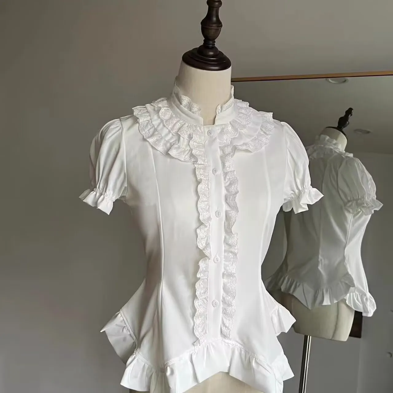 Harajuku خمر القوطية لوليتا نمط قمصان النساء الجمالية الفيكتوري الكشكشة مضيئة كم بلوزة Y2k بلايز أنثى شيك JK القمصان