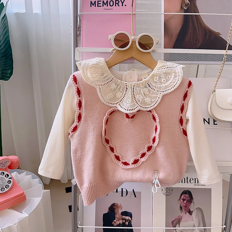 

Girls Vest 2025 Spring and Autumn New Sweater Sweet and Western Style Love Knitted Vest Cute Exterior