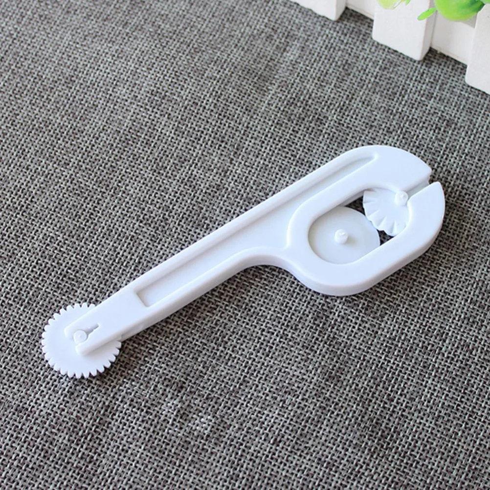 

3PCS Cookie Wheel Knife High Density Plastic Fondant Tool Cutting Molds Biscuits Cake Decor Kitchen Accessories