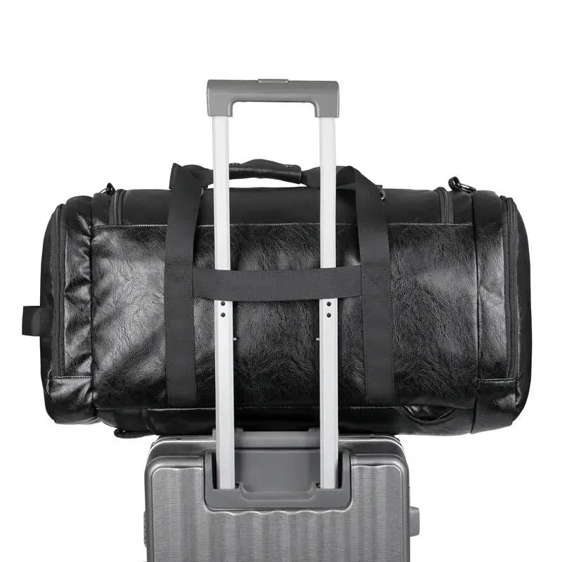 حقيبة ظهر للسفر من جلد البولي يوريثان متعددة الاستخدامات، حقيبة كتف رياضية خارجية كاجوال للرجال والنساء، حقيبة سفر للياقة البدنية في عطلة نهاية الأسبوع